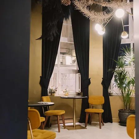 卡萨阿利坎特阿尔韦罗拉希尔顿格芮精选酒店 4* 阿利坎特